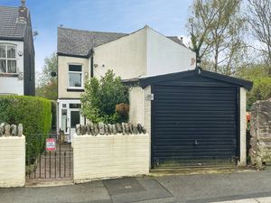 Front External- click for photo gallery